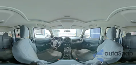 2016 Jeep Patriot Latitude z USA, uszkodzony, nr VIN 1C4NJPFB0GD502305